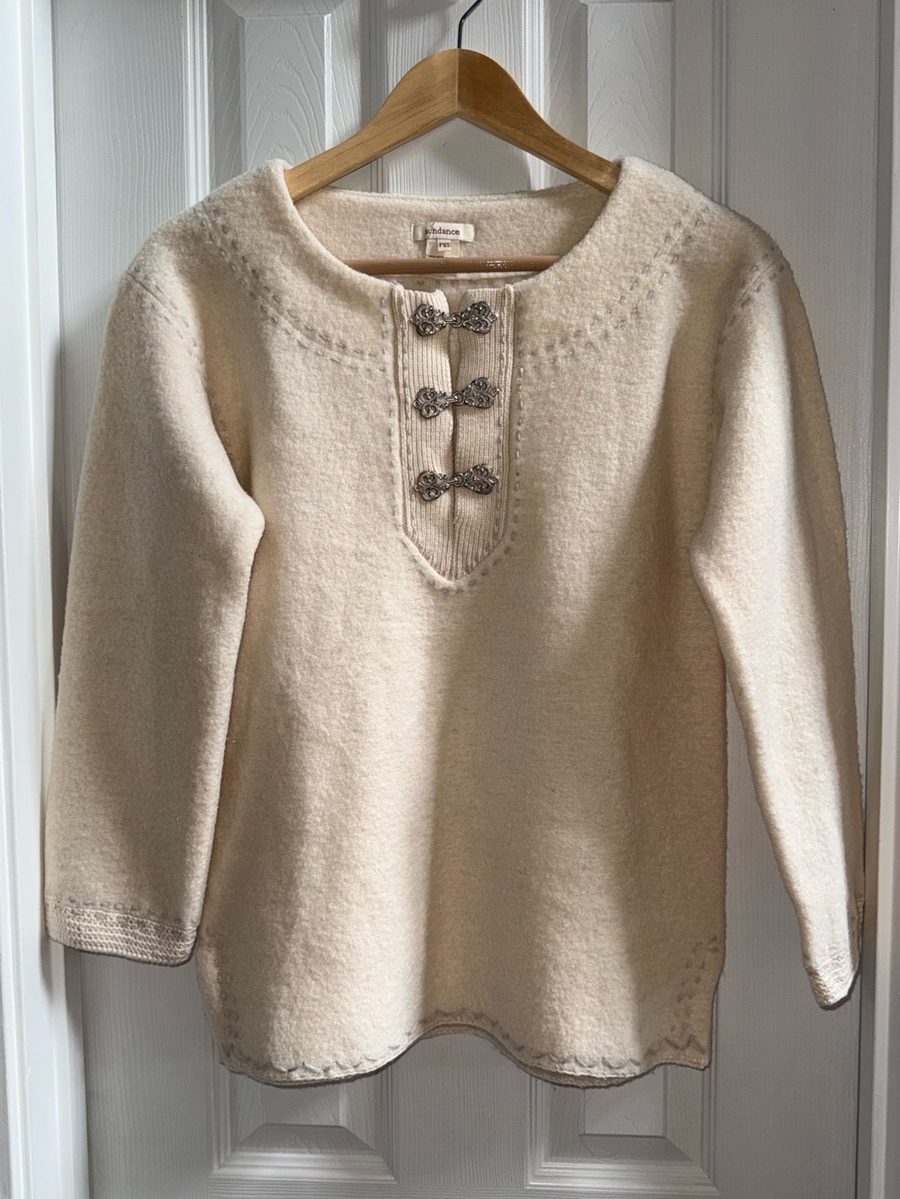 Sundance Cream Merino Wool Crew Neck Sweater PXS Ornate Silver Toggle Close Chic